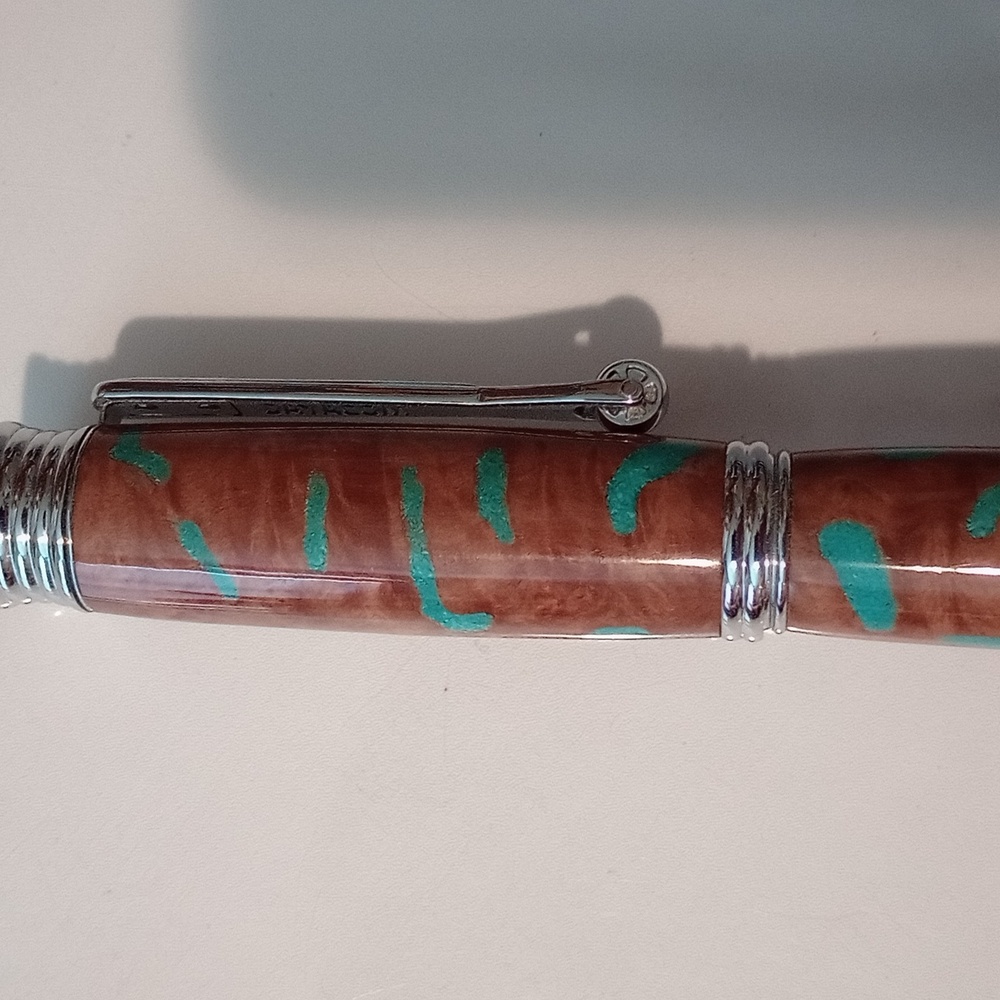 Elegant Faux Wood and Turquoise Fountain Pen - Picture 4 of 4